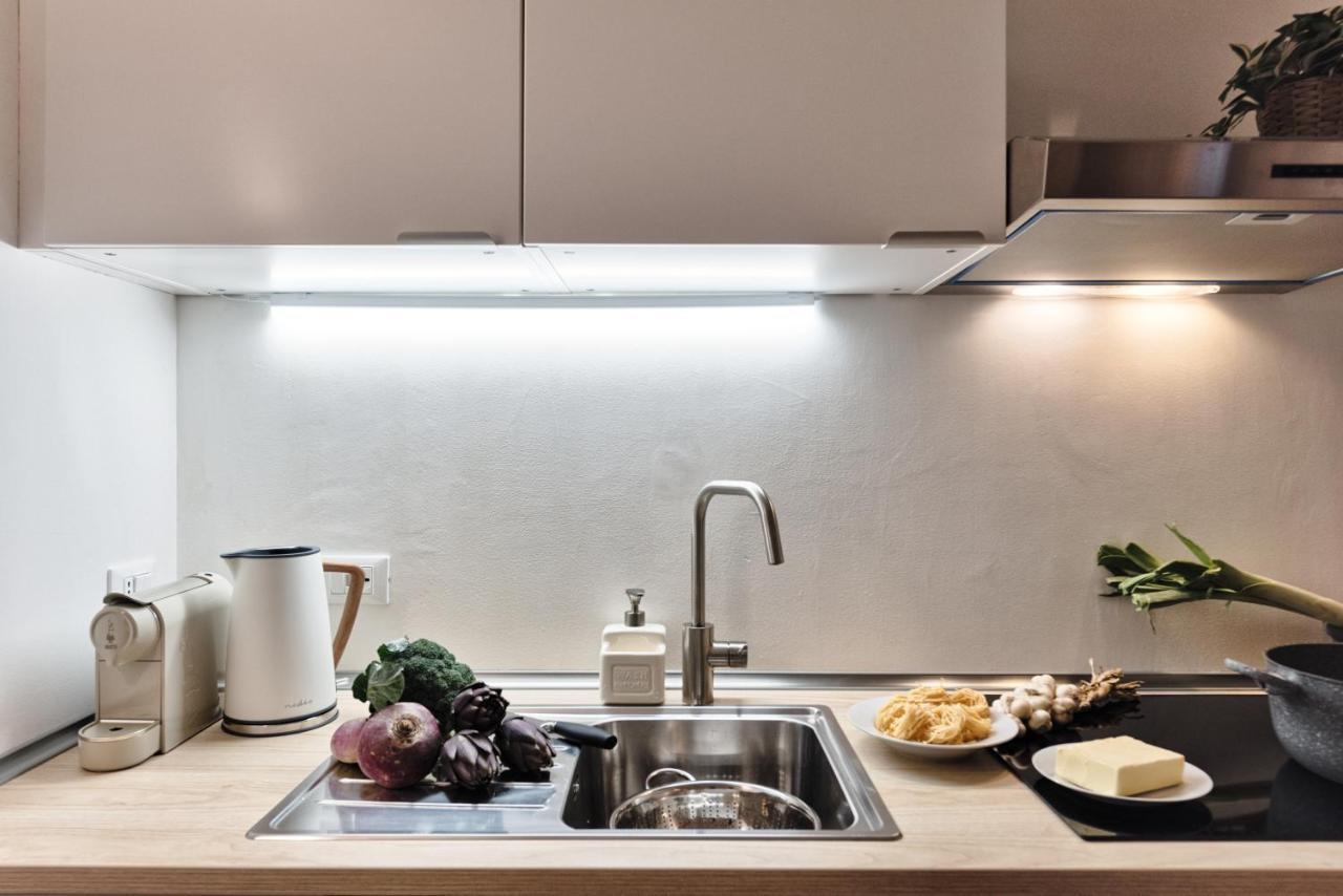 Corte Des Ambrois By Apartments To Art Торино Екстериор снимка