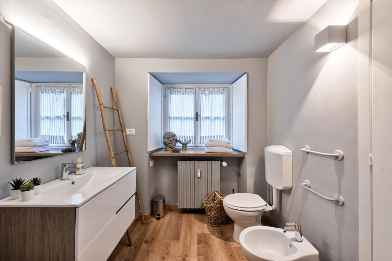 Corte Des Ambrois By Apartments To Art Торино Екстериор снимка