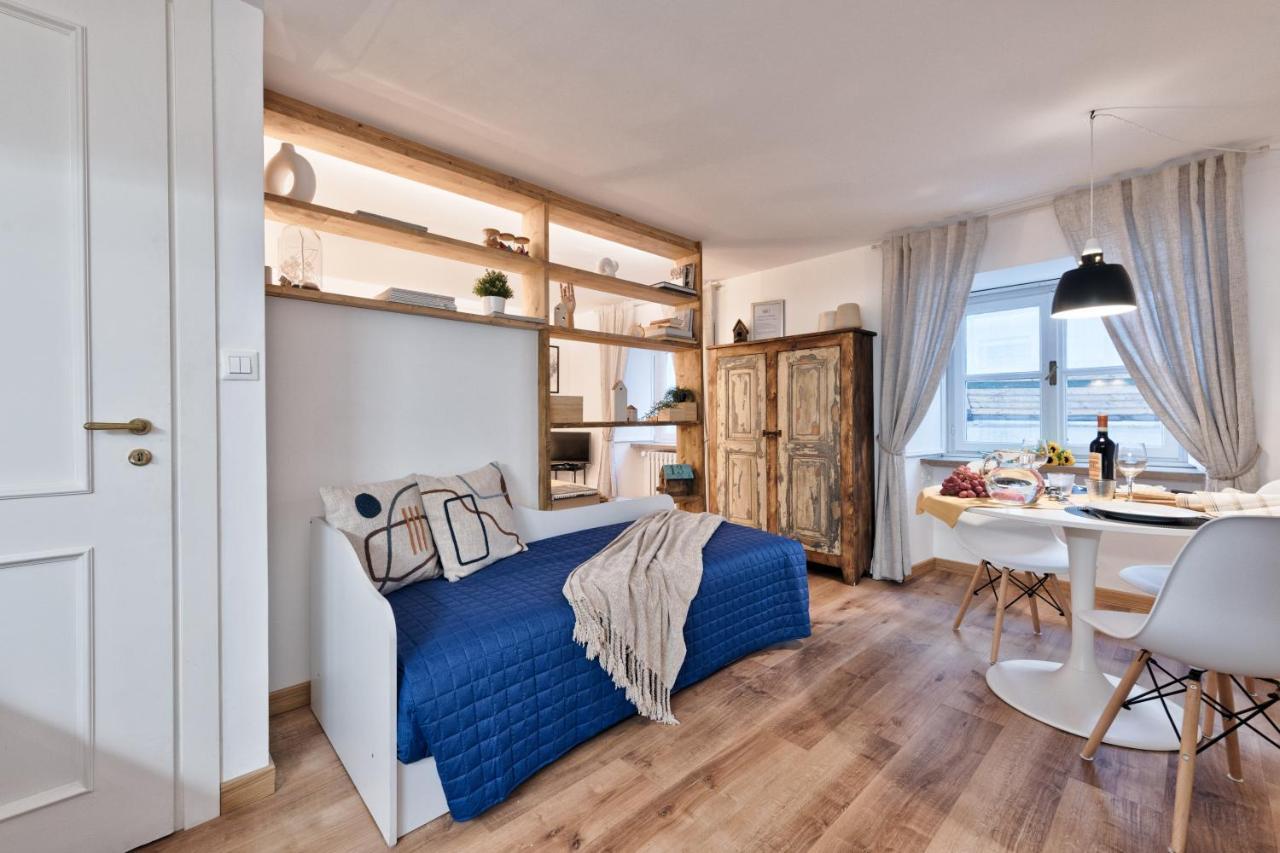 Corte Des Ambrois By Apartments To Art Торино Екстериор снимка
