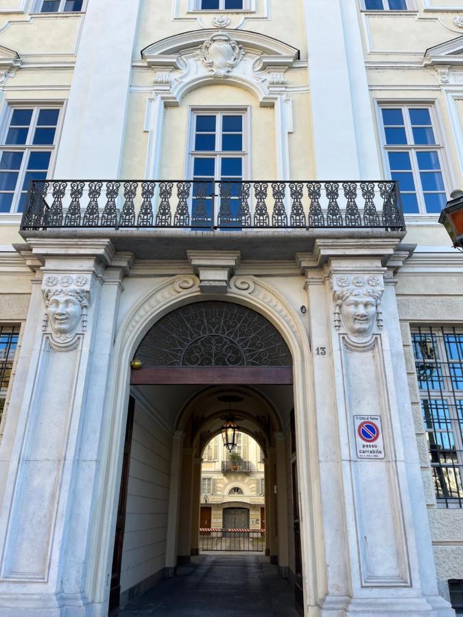 Corte Des Ambrois By Apartments To Art Торино Екстериор снимка